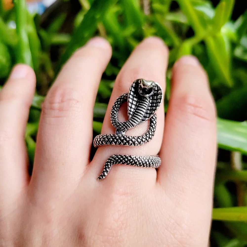 New Classic Silver Cobra Snake Ring